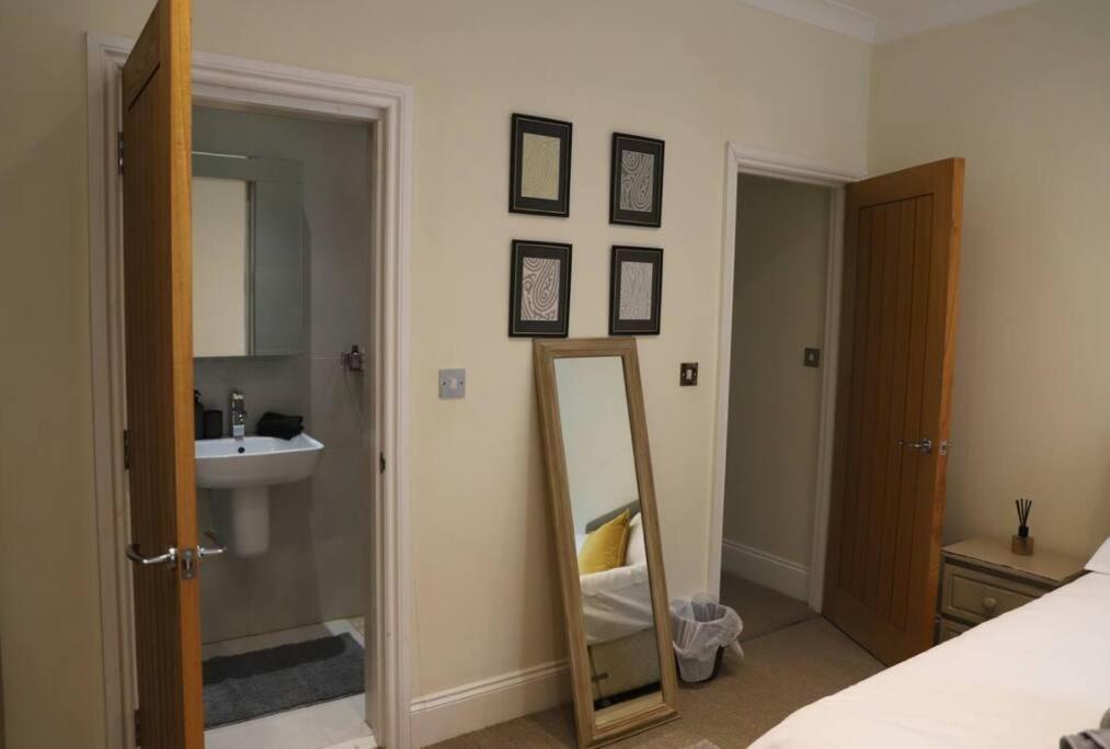 Stylish & Spacious 3 Bed Victorian House Sleeps Up To 7 - Near O2, Museums, Excel, Mazehill Station 12 Mins Direct Into London Bridge Villa Екстериор снимка