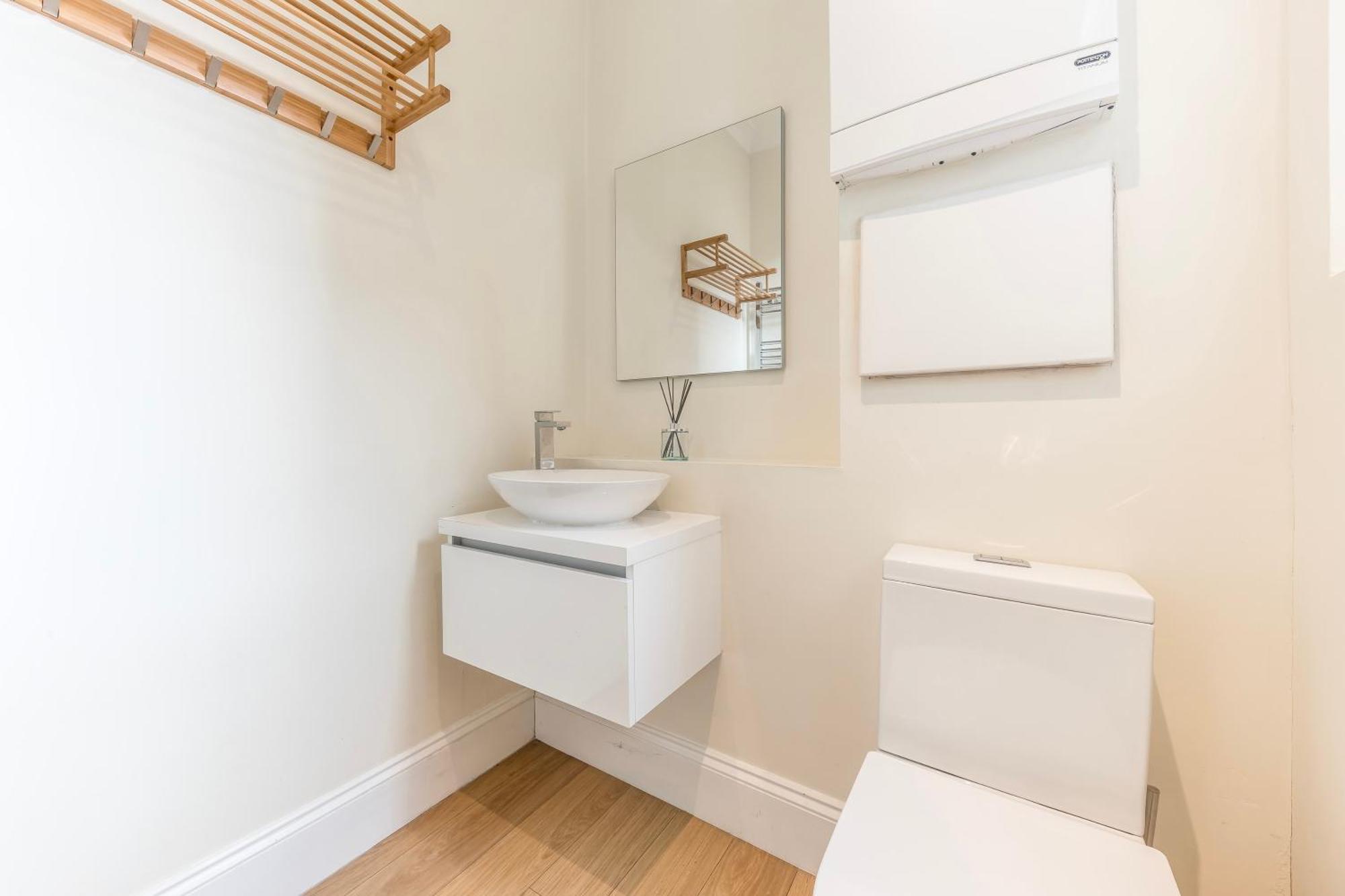 Stylish & Spacious 3 Bed Victorian House Sleeps Up To 7 - Near O2, Museums, Excel, Mazehill Station 12 Mins Direct Into London Bridge Villa Екстериор снимка